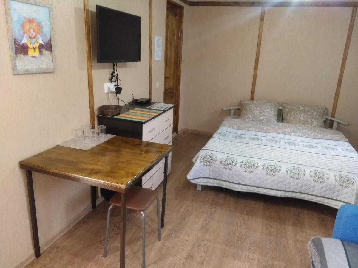 Гостевой Дом Ксения Hotel Sukhumi Eksteriør billede