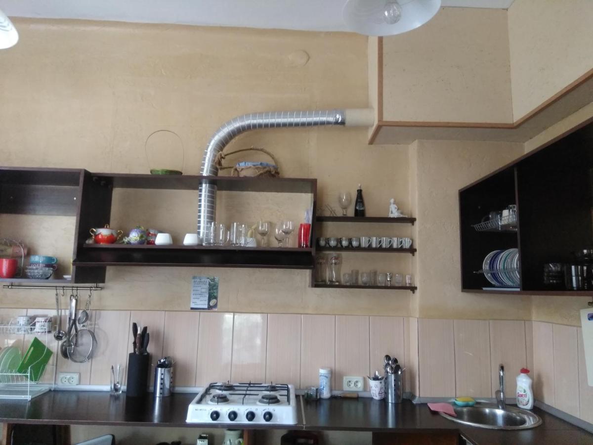 Гостевой Дом Ксения Hotel Sukhumi Eksteriør billede