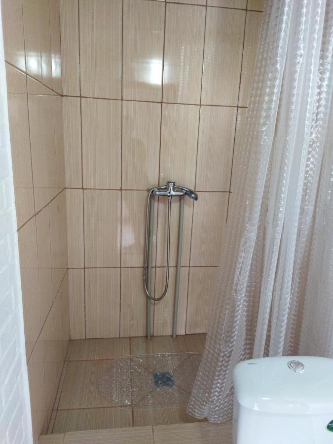 Гостевой Дом Ксения Hotel Sukhumi Eksteriør billede