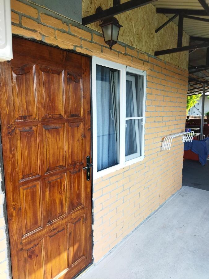 Гостевой Дом Ксения Hotel Sukhumi Eksteriør billede