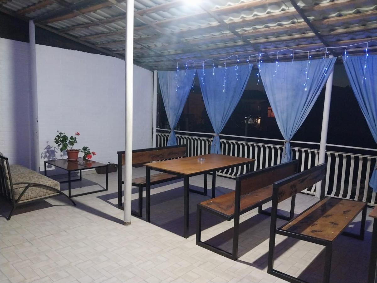 Гостевой Дом Ксения Hotel Sukhumi Eksteriør billede